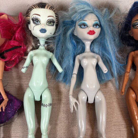 Lot of 5 Monster High Dolls - Picture 3 of 8